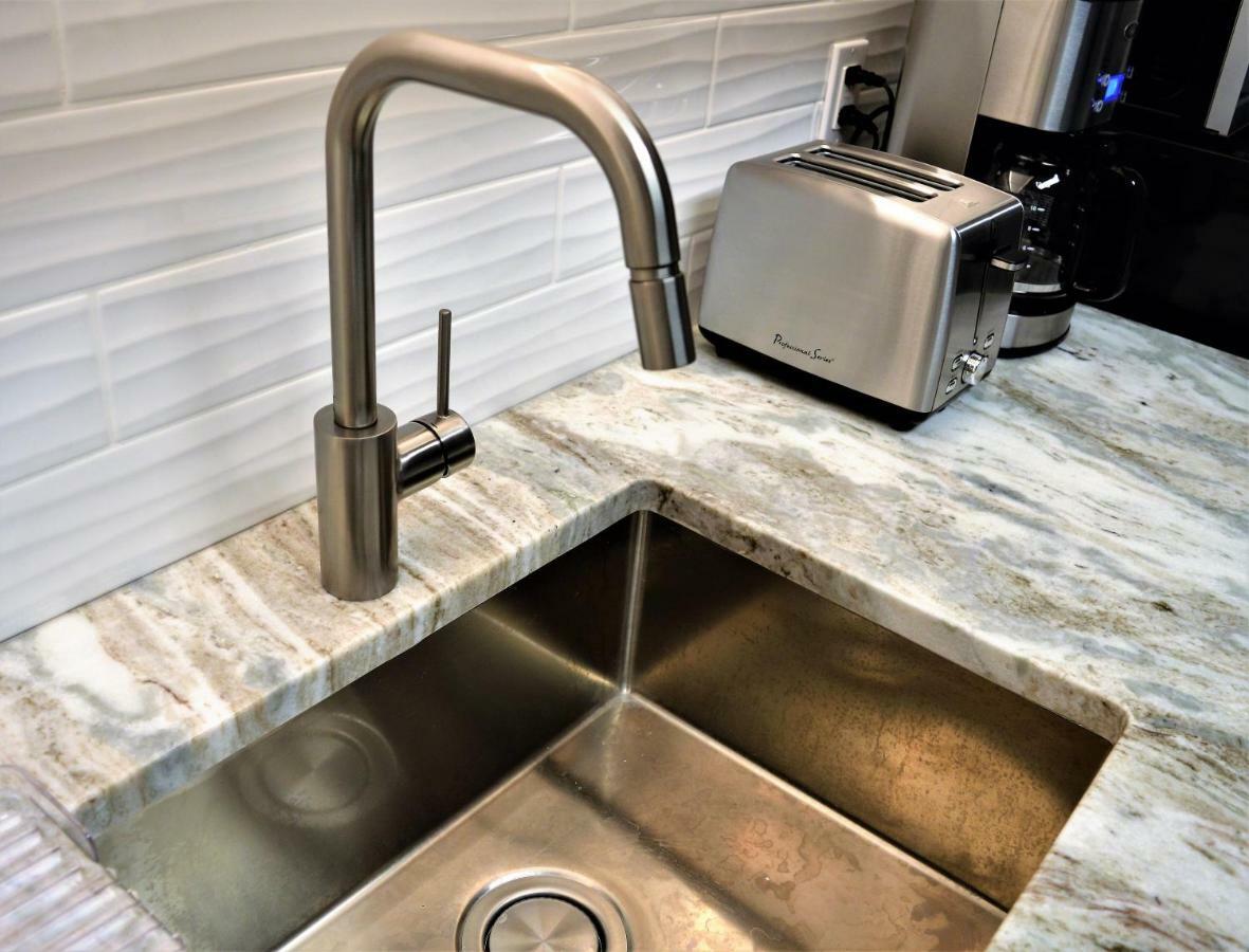 Simply Luxury Stays Ottawa Buitenkant foto