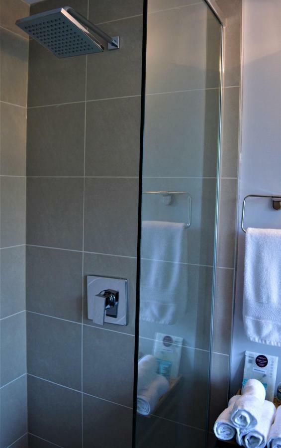Simply Luxury Stays Ottawa Buitenkant foto