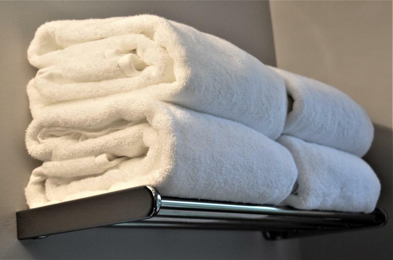 Simply Luxury Stays Ottawa Buitenkant foto